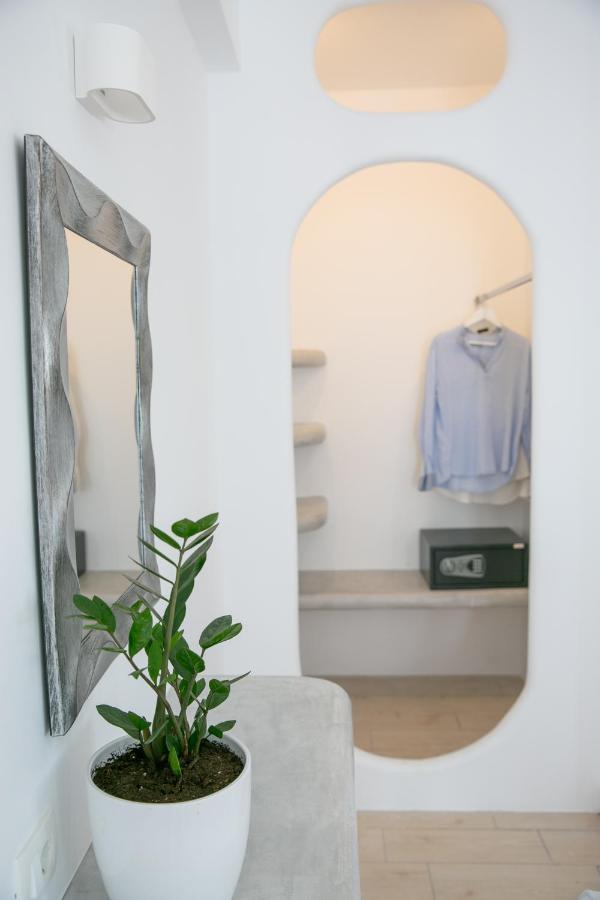 Sensia Luxury Apartment With Hot Tub Oia  Esterno foto
