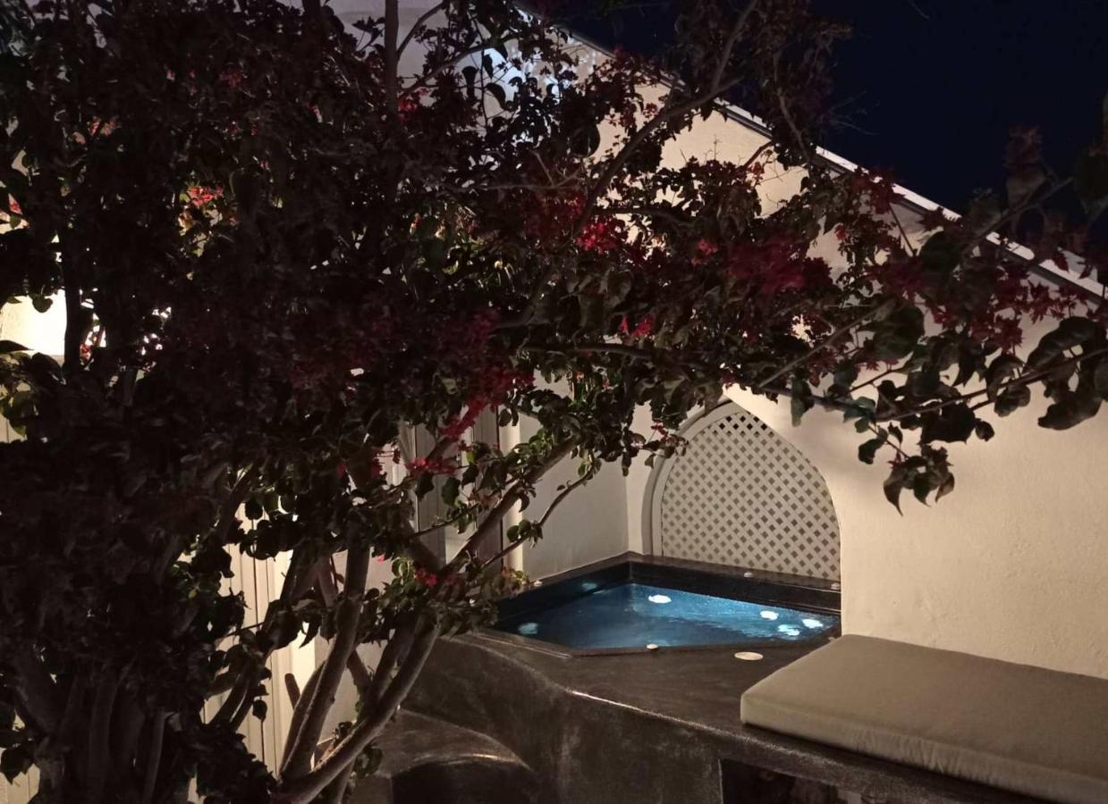 Sensia Luxury Apartment With Hot Tub Oia  Esterno foto